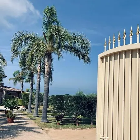 Casale Pietrantica Tropea Frühstückspension 4*