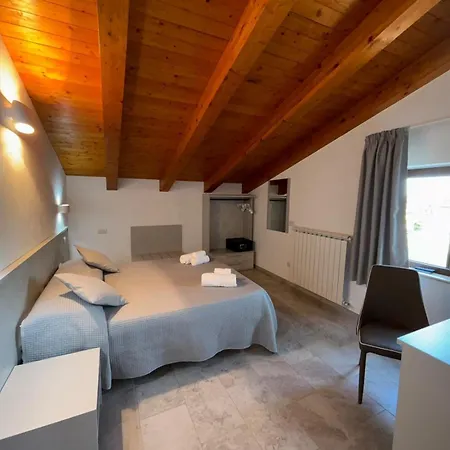 Couette-café Casale Pietrantica Tropea 4*