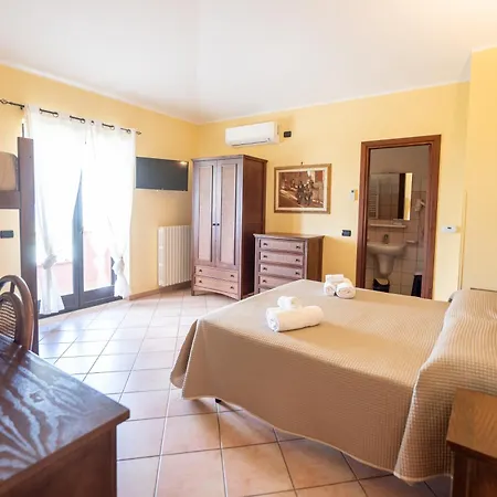 فندق مبيت وإفطار Casale Pietrantica Tropea